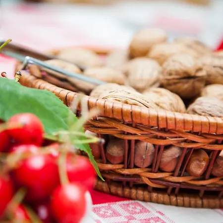 Bricco Dei Ciliegi Bed and Breakfast 3*