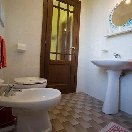 Bricco Dei Ciliegi Bed and Breakfast 3*