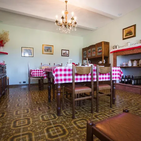 Couette-café Bricco Dei Ciliegi 3*