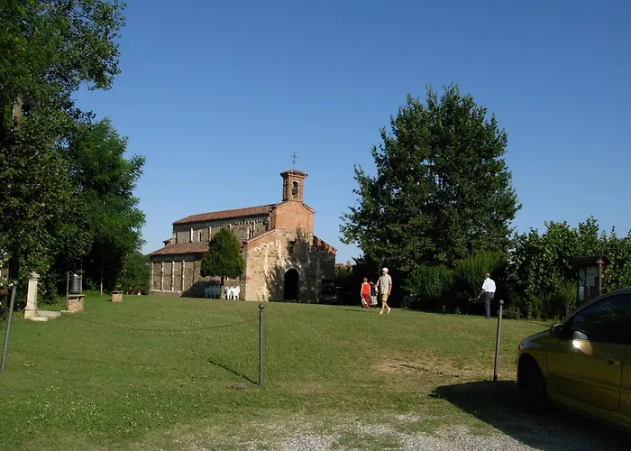 Bricco Dei Ciliegi Bed & Breakfast 3*