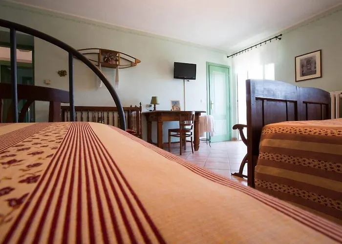 Bricco Dei Ciliegi Bed & Breakfast 3*